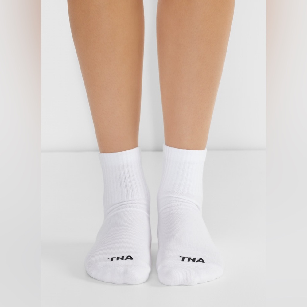 Aritzia TNA White Athletic Socks - Ankle